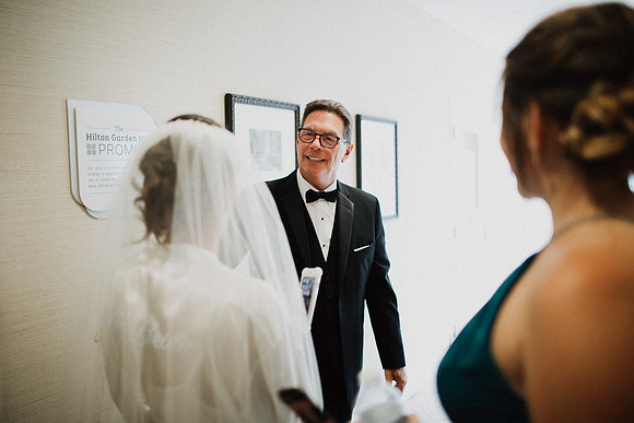 Christine-Vinny-Getting-Ready-075