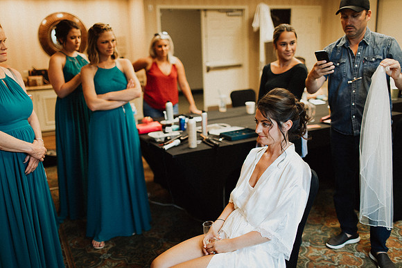 Christine-Vinny-Getting-Ready-071