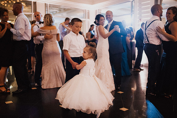 Traci-Eric-Dancing-013