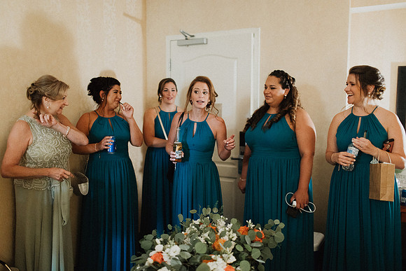 Christine-Vinny-Getting-Ready-084